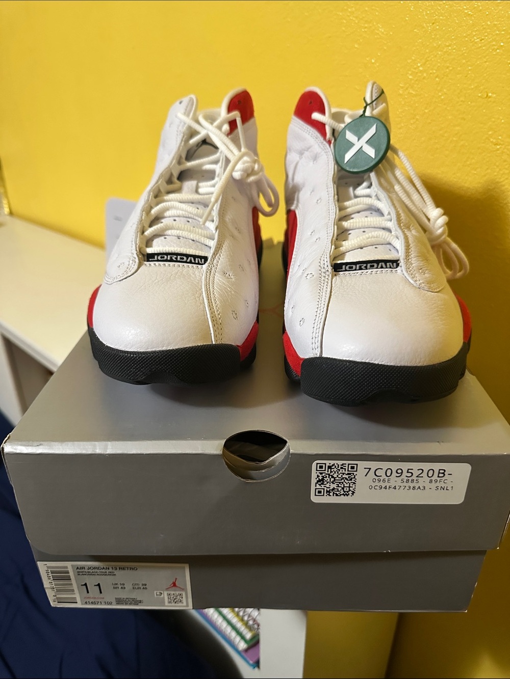 Jordan Jordan 13 retro White and Red Low-Top Sneakers